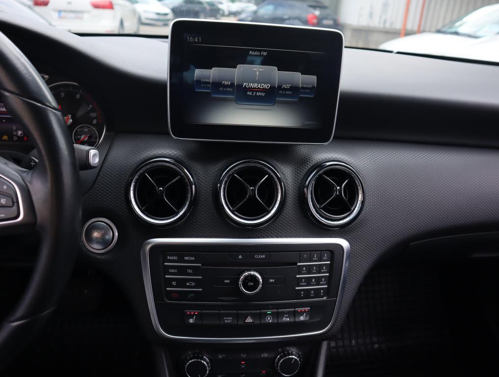 Mercedes-Benz A
