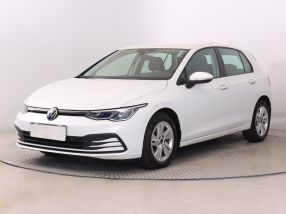 Volkswagen Golf - 2021