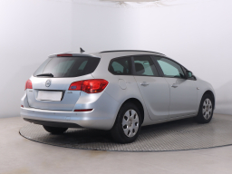 Opel Astra 2011