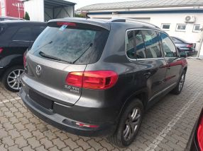 Volkswagen Tiguan - 2012