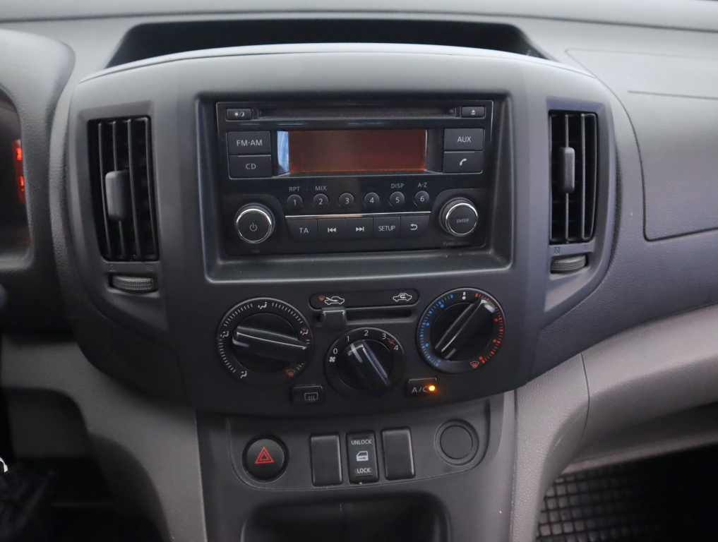 Nissan NV200