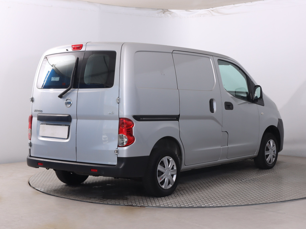 Nissan NV200