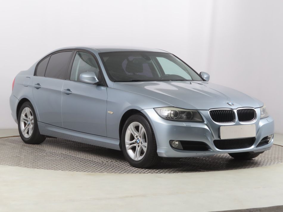 BMW 3 - 2011