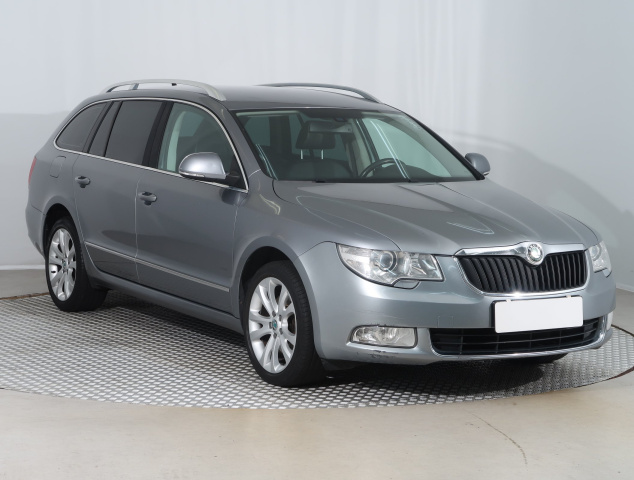 Škoda Superb 2012