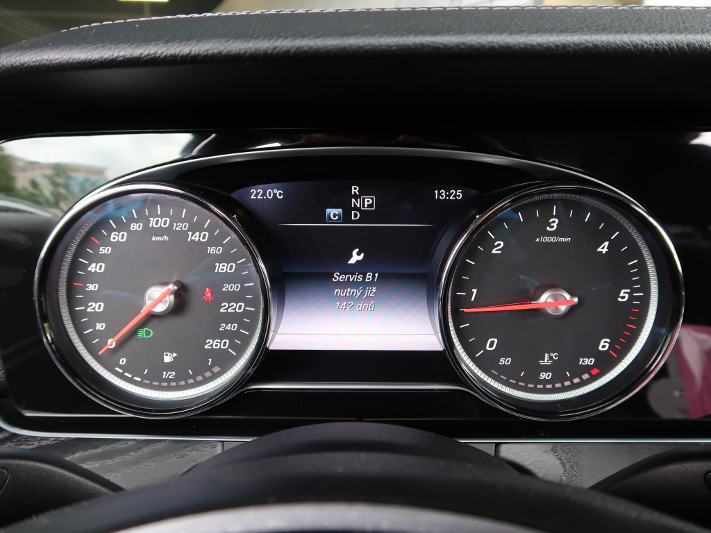 Mercedes-Benz E