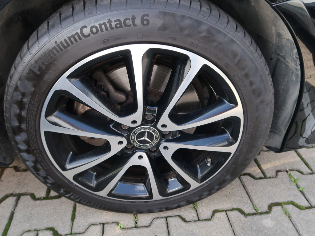 Mercedes-Benz E