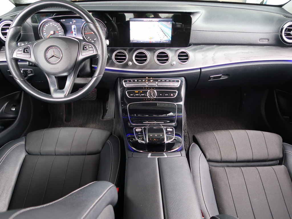 Mercedes-Benz E