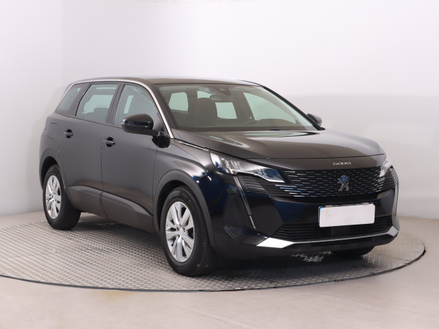 Peugeot 5008 2021