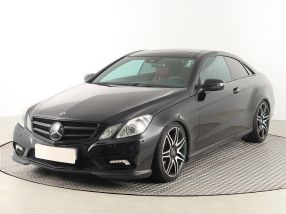 Mercedes-Benz E - 2010