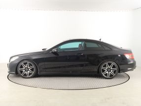 Mercedes-Benz E - 2010