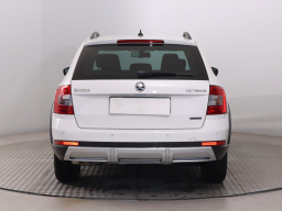 Škoda Octavia Scout 2015