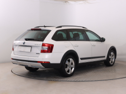 Škoda Octavia Scout 2015