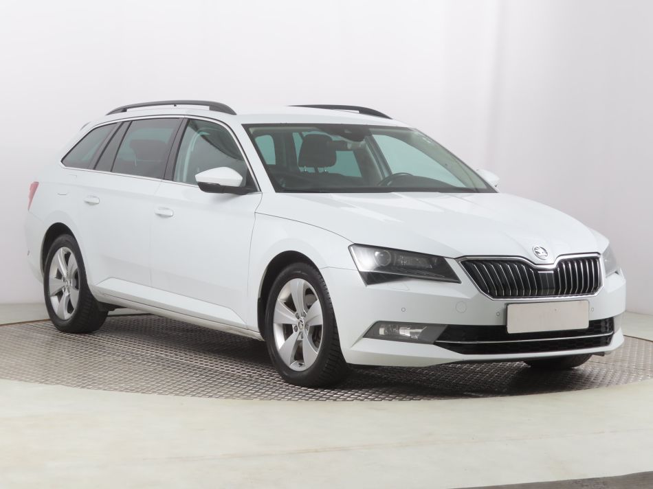 Skoda Superb - 2019