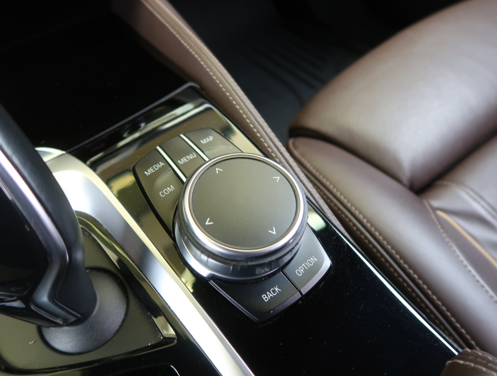 BMW 6GT