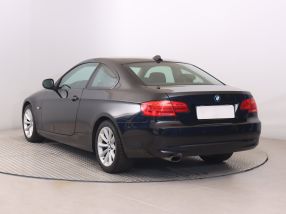 BMW 3 - 2011