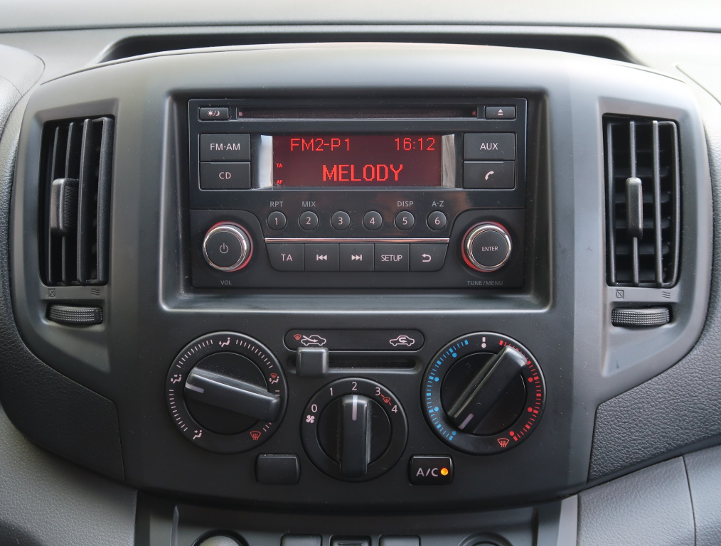 Nissan NV200