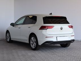 Volkswagen Golf - 2021