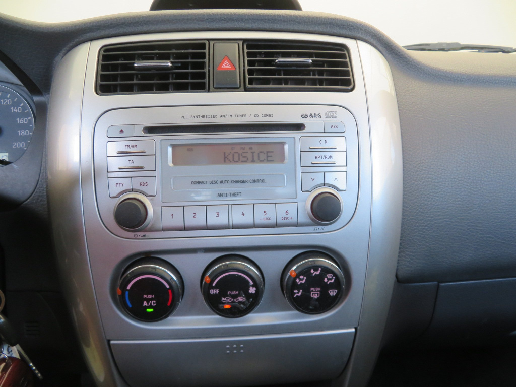 Suzuki Liana