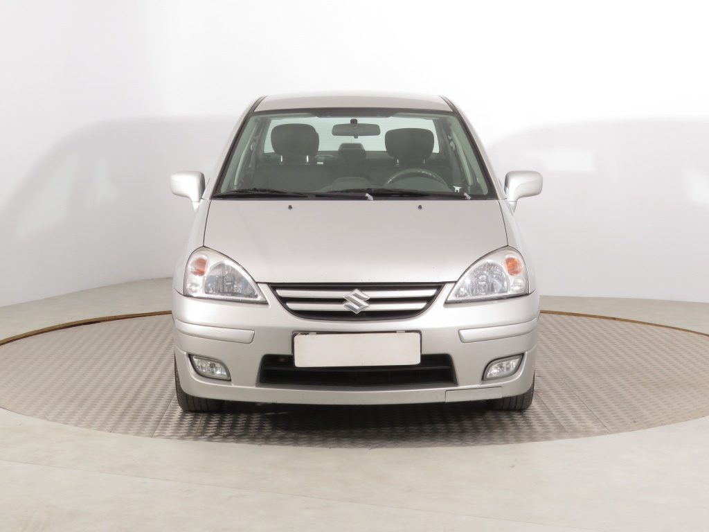 Suzuki Liana