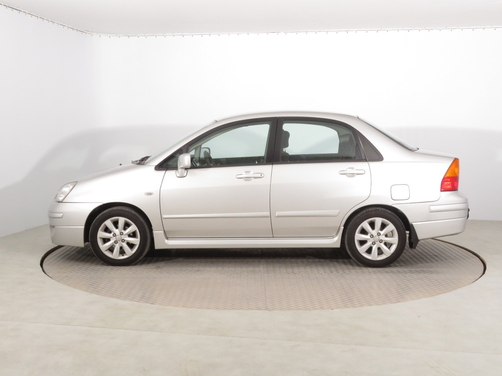 Suzuki Liana