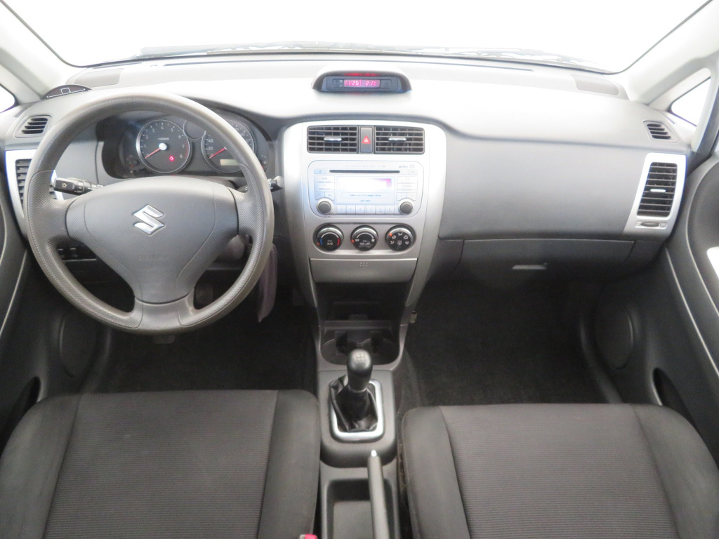 Suzuki Liana