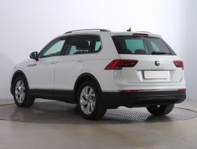 Volkswagen Tiguan - 2020