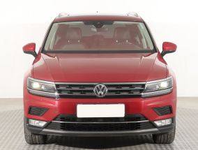Volkswagen Tiguan - 2016