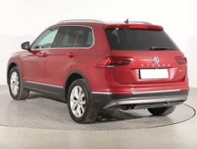 Volkswagen Tiguan - 2016