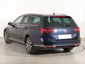 Volkswagen Passat - 2016