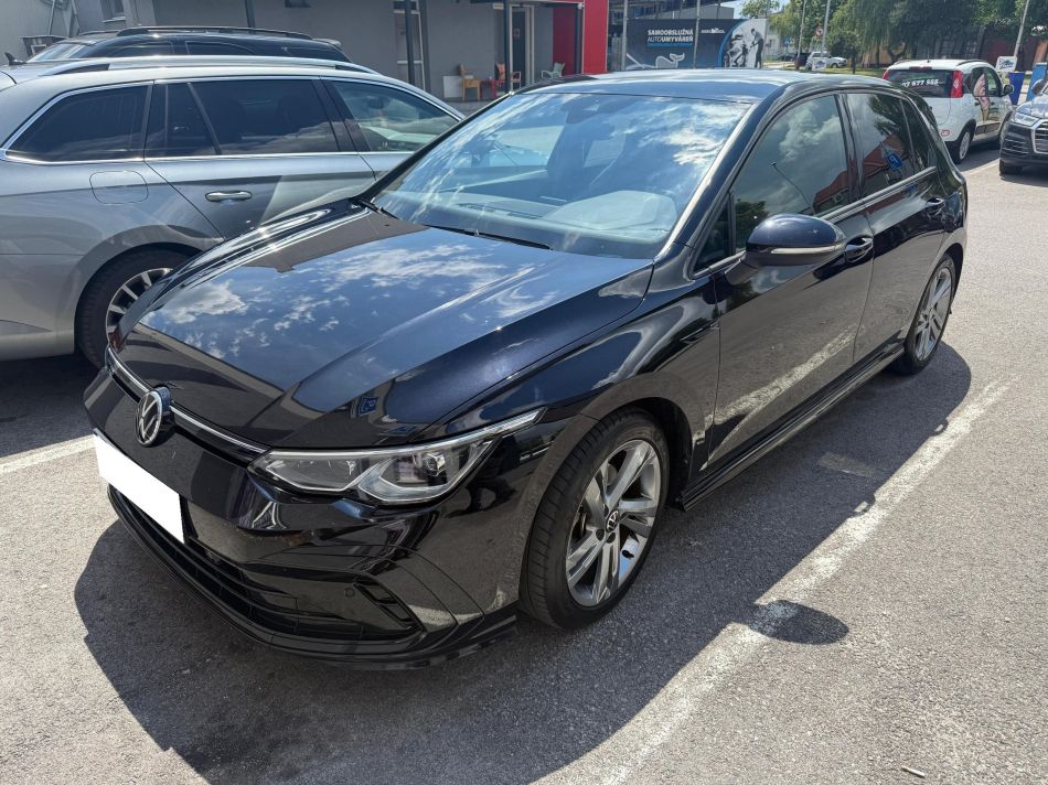 Volkswagen Golf - 2021