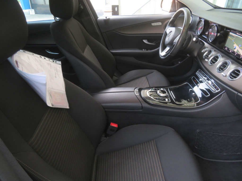 Mercedes-Benz E