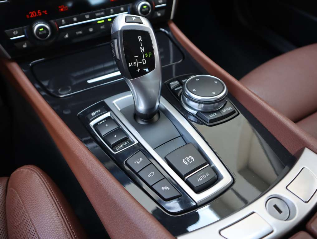 BMW 5GT