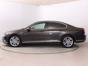 Volkswagen Passat - 2016