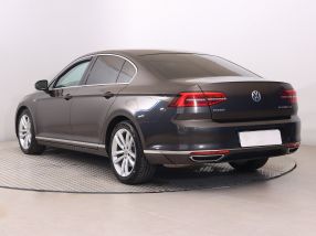 Volkswagen Passat - 2016