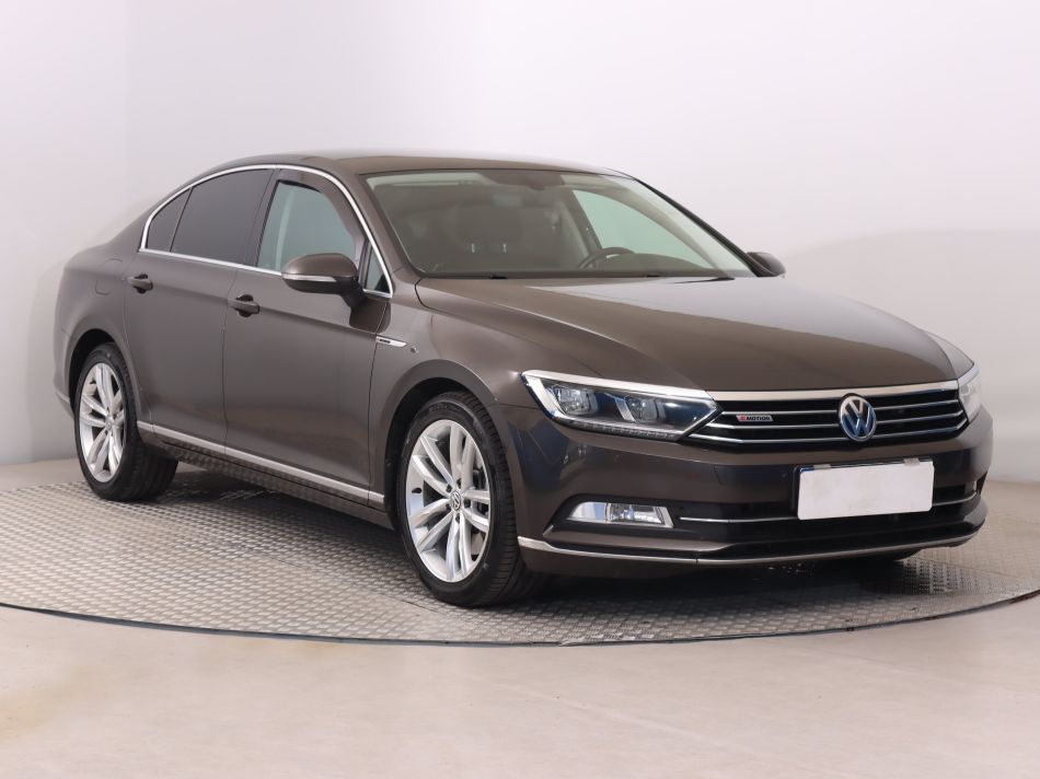 Volkswagen Passat - 2016