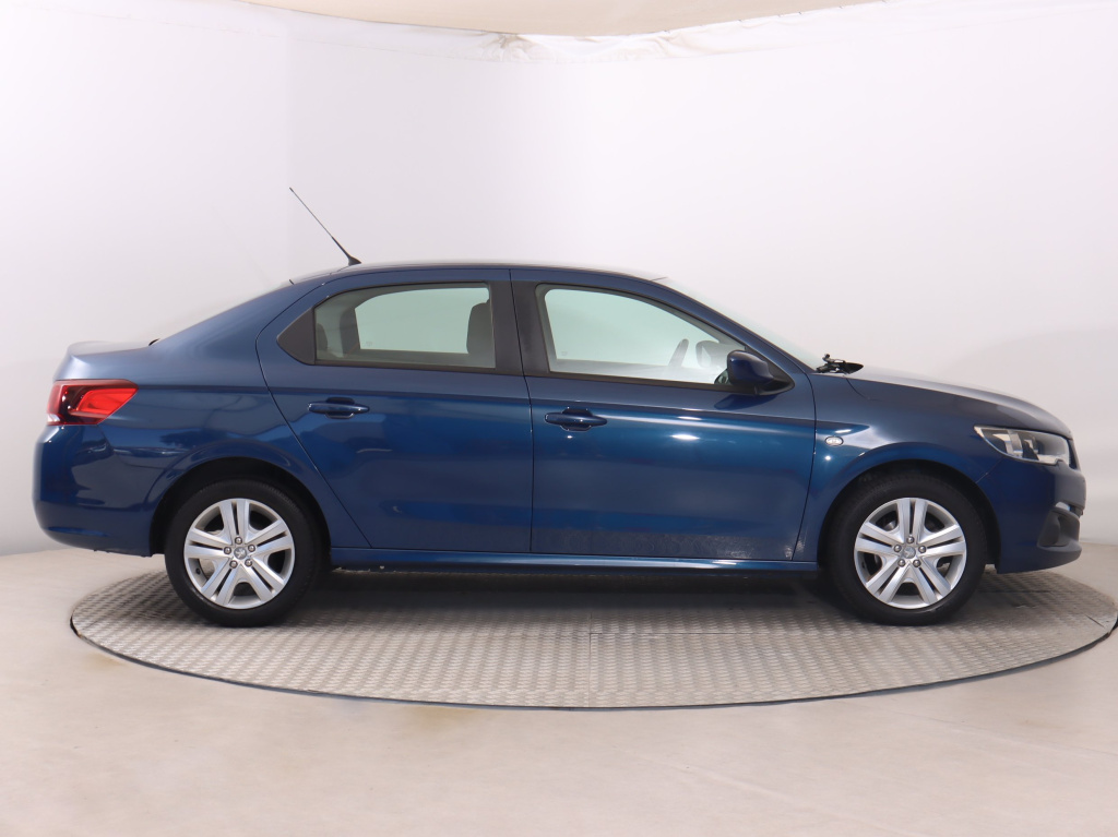Peugeot 301