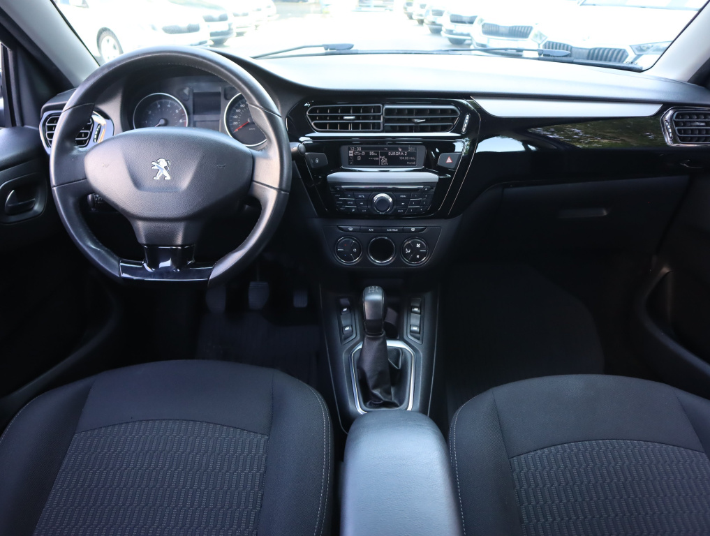 Peugeot 301