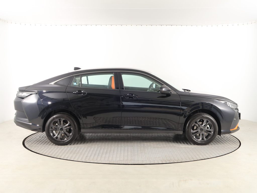 Dongfeng Shine