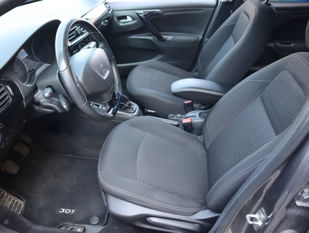 Peugeot 301