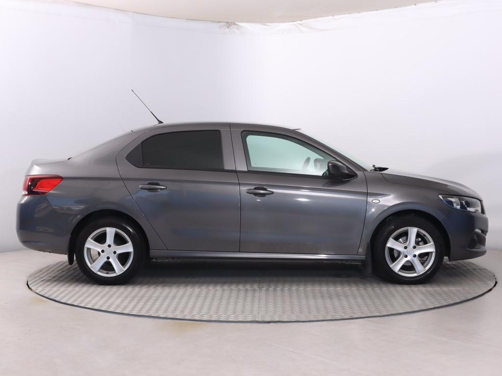 Peugeot 301