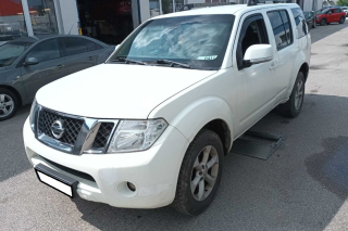 Nissan Pathfinder, 2011