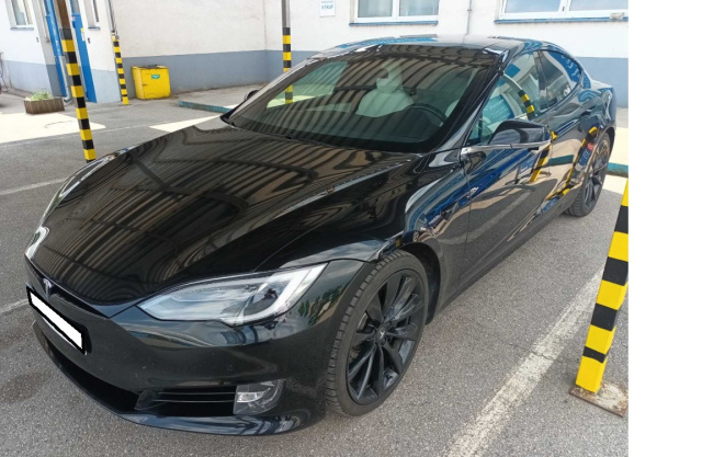 Tesla Model S 2018