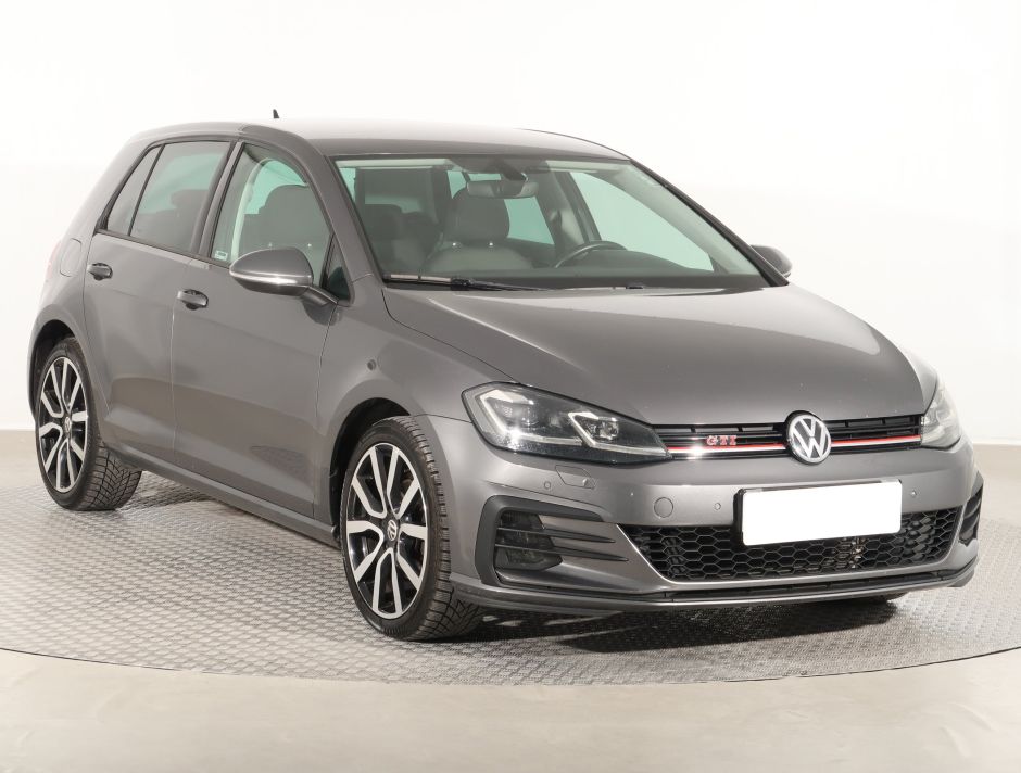Volkswagen Golf - 2017