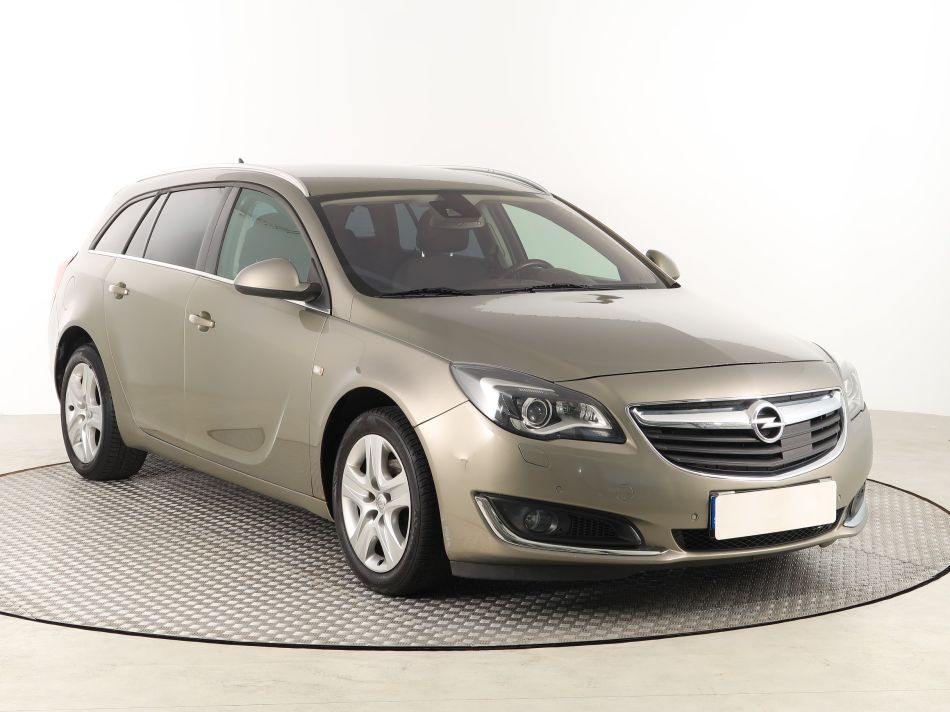 Opel Insignia - 2015