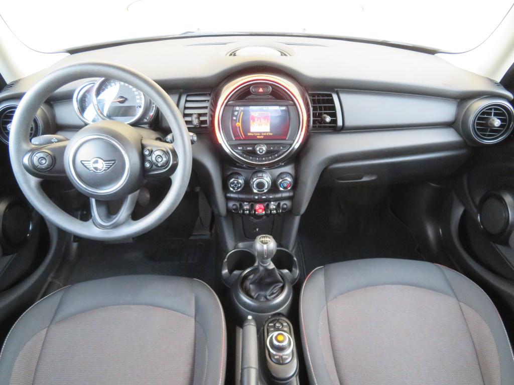 MINI 5-door