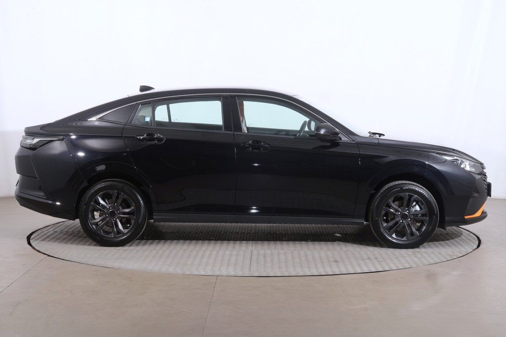 Dongfeng Shine