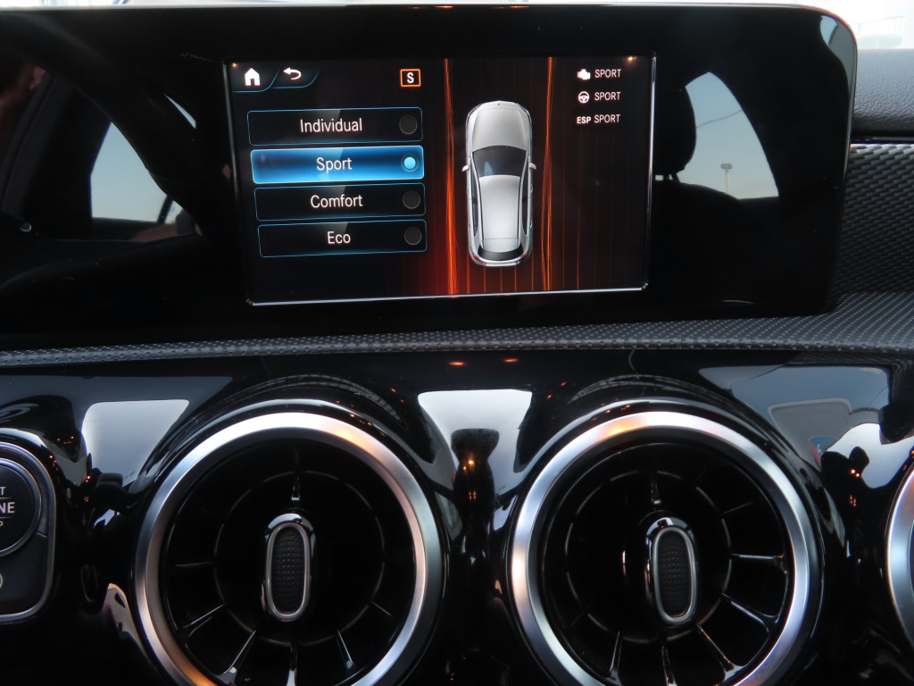 Mercedes-Benz A