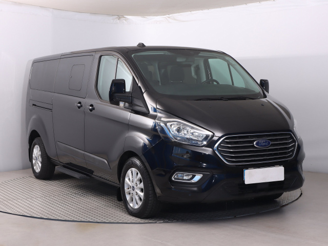 Ford Tourneo Custom 2023