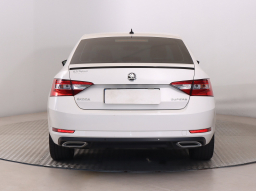 Škoda Superb 2015