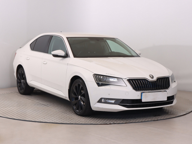Škoda Superb 2015